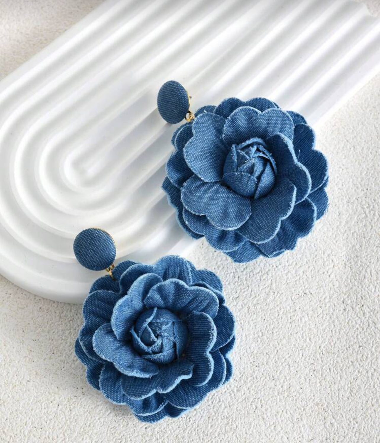 “DENIM FLOWER EARRINGS