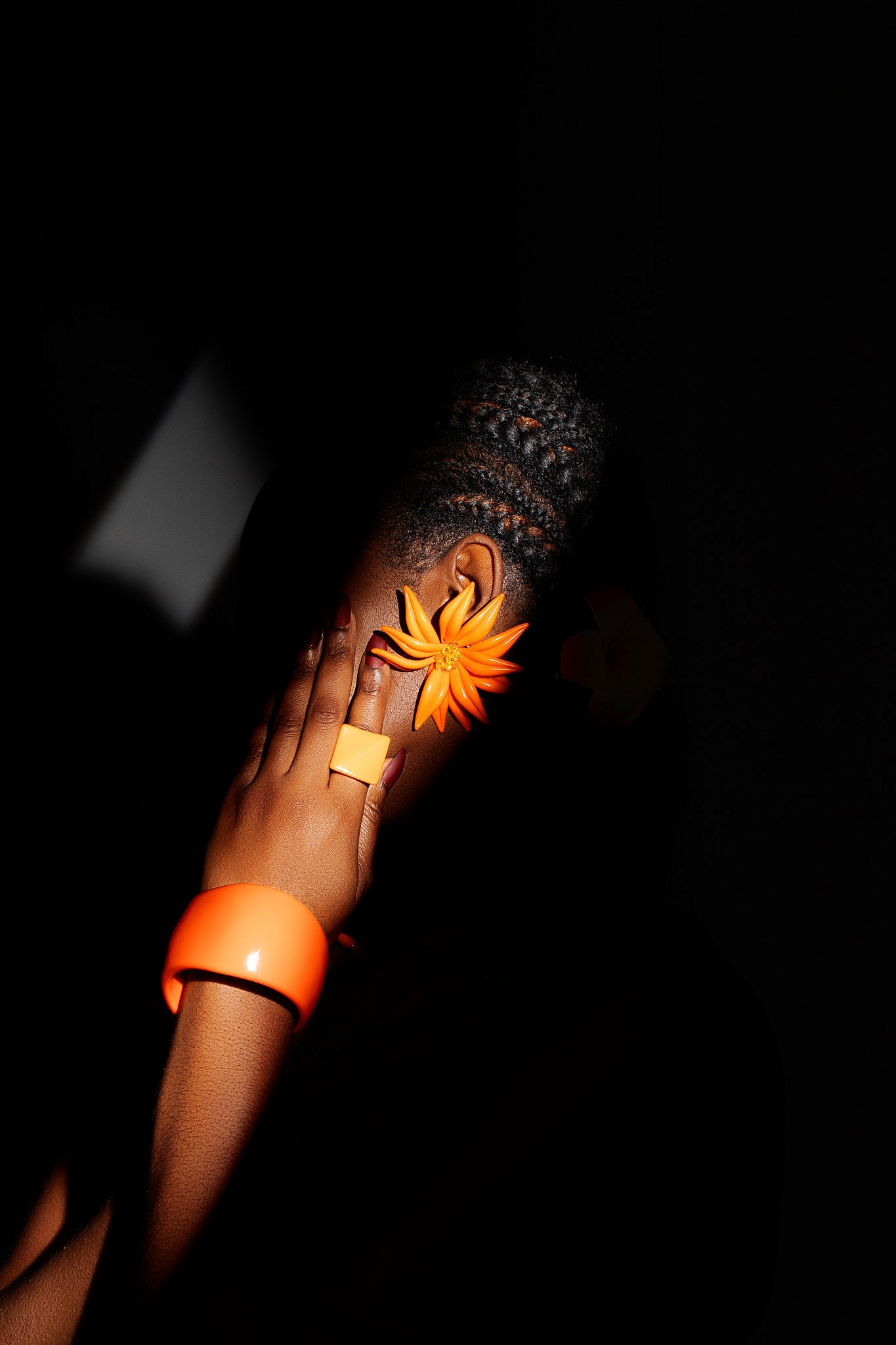 ACRYLIC BANGLE